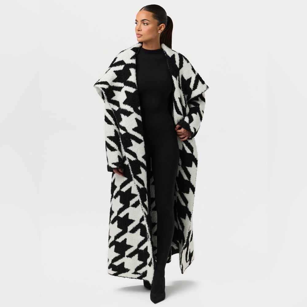 Naked Wardrobe Boucle Houndstooth Coat